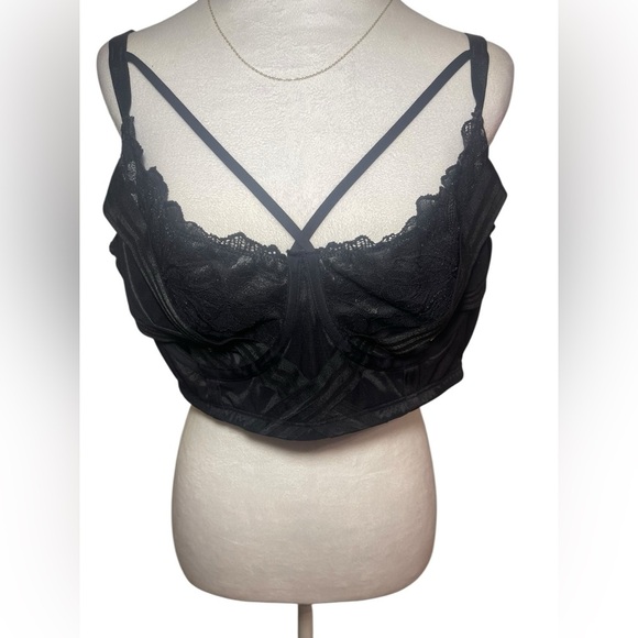 Torrid Black Lace Satin Strappy Bralette Size 3 #FeelTheFit Underwire Plus NWT - Picture 2 of 9